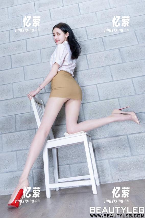 Beautyleg - 看！Maggic的职业装写真，工作与诱惑的边界在哪里？