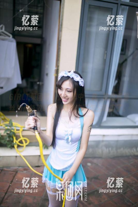 GIRLT果团网 - 这图集中，龚玥菲给裤里丝加点特效吗？我好像忘了怎么呼吸了。