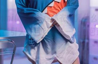 “Mimmi(밈미)的连体衣，凭什么无圣光还这么能引人注目？”——让图包说出它的故事。