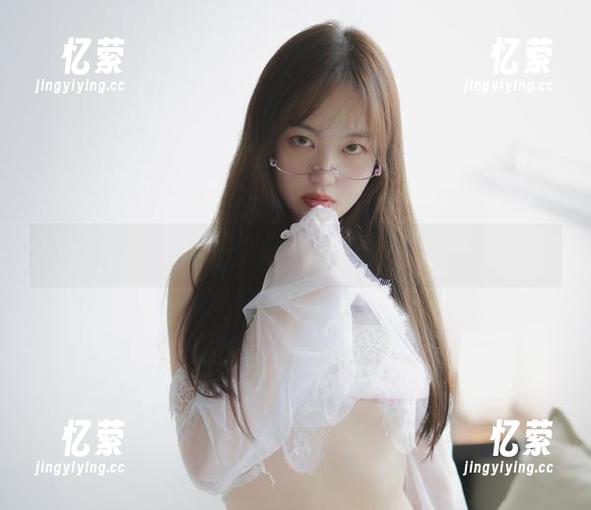从白丝开始，Sia(시아)的写真作品带你随意脑补