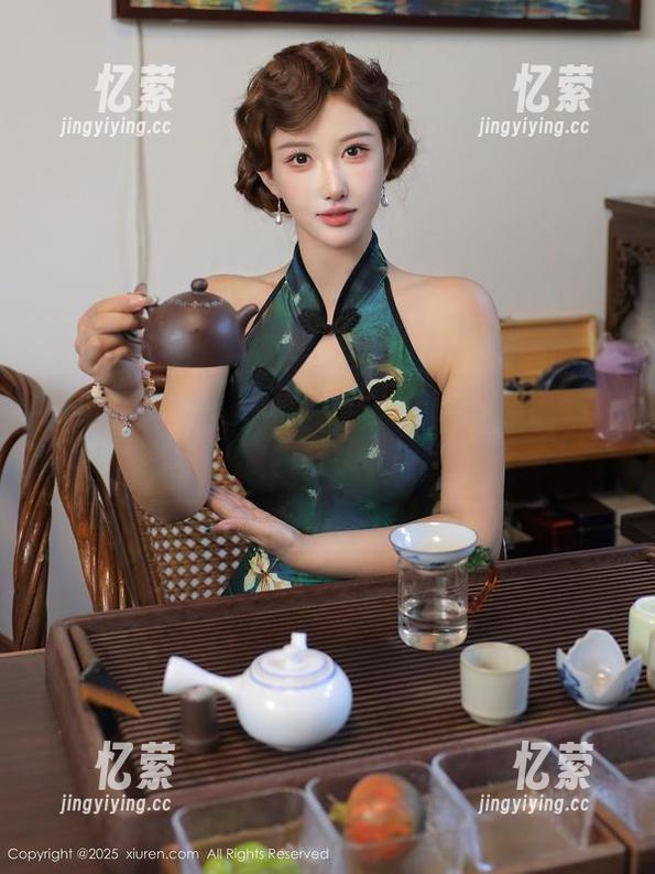 Xiuren秀人网 - 免费体验一个不一样的毛衣视角，刘婷婷这真的很会调调。