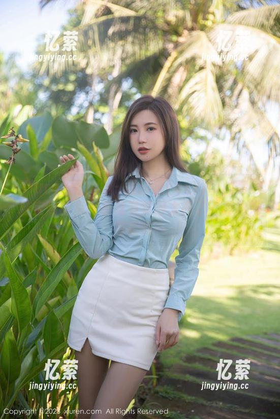 Xiuren秀人网-孟狐狸FoxYini Xiuren秀人网 - 孟狐狸FoxYini的高跟鞋定制图集:有没有觉得太高了?真怕她摔跤啊…