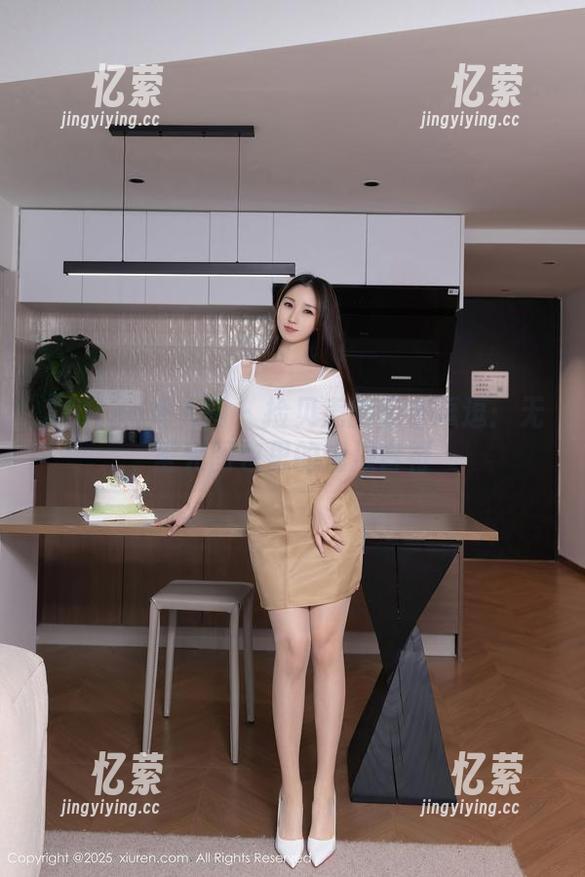 Xiuren秀人网 - 捡贝壳的是小逗逗：无圣光图包里的海浪音符
