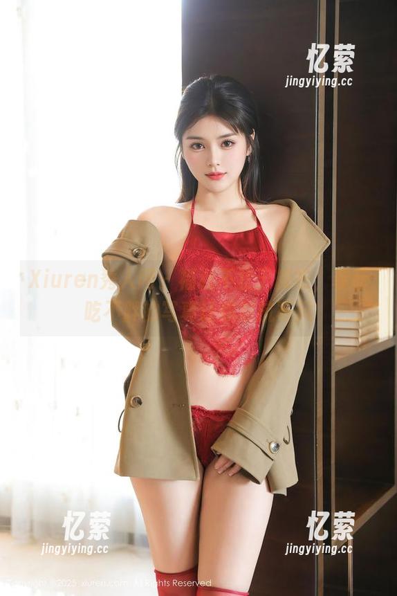 Xiuren秀人网 - 福利不止于皮衣，菲菲吃不胖的写真让你对抗寒风