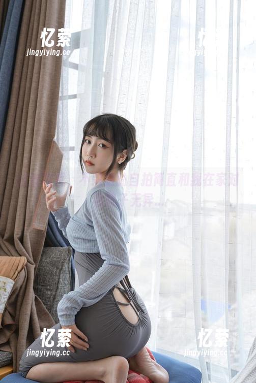 不呆猫 这组写真,不呆猫的自拍简直和我在家对着镜子无异...