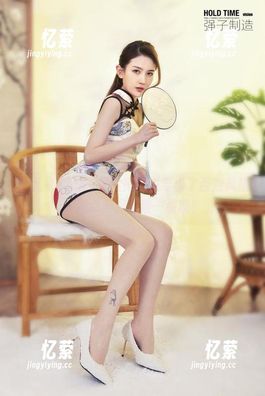 丽柜 - Vicky竟然把内衣穿出了百变风格，免费美图值得一看哦！