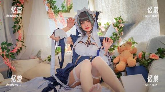忍不住想买可可老师的入浴巫女合集，把壁纸换成手机背景，不过好舍不得啊！