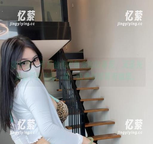 微密圈 - 可爱的肉巴带来的比基尼，无圣光滤镜下的美图，瞧，这身材可真有意思。