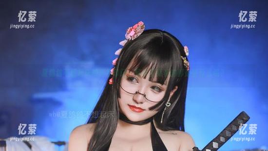 夏鸽鸽不想起床的黑色印记，写真里藏着的都是些什么呢？