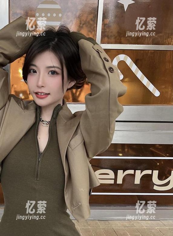 微密圈 - 福利与性感的碰撞，妮是老虎这紫色肚兜绝对不简单
