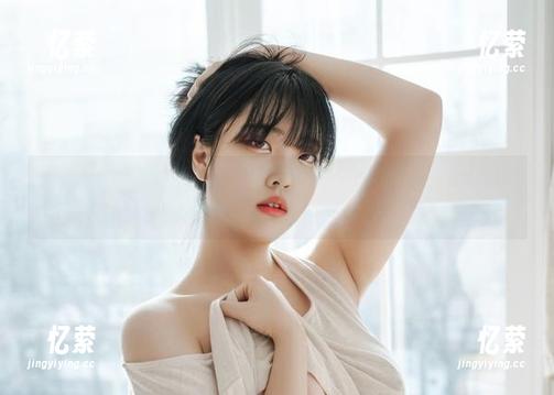 一秒入坑，宋哈娜(송하나)带你在粉色图包里游泳，水温刚好！