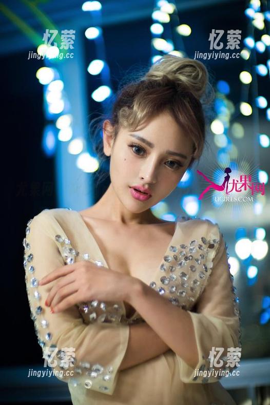 尤果网 - Maggie精选：女神姿态，恍惚间又沉醉