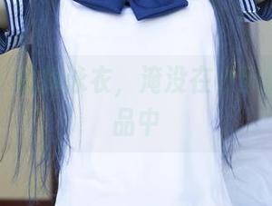 尤果网 – 脱掉泳衣，淹没在小欧的泳池作品中