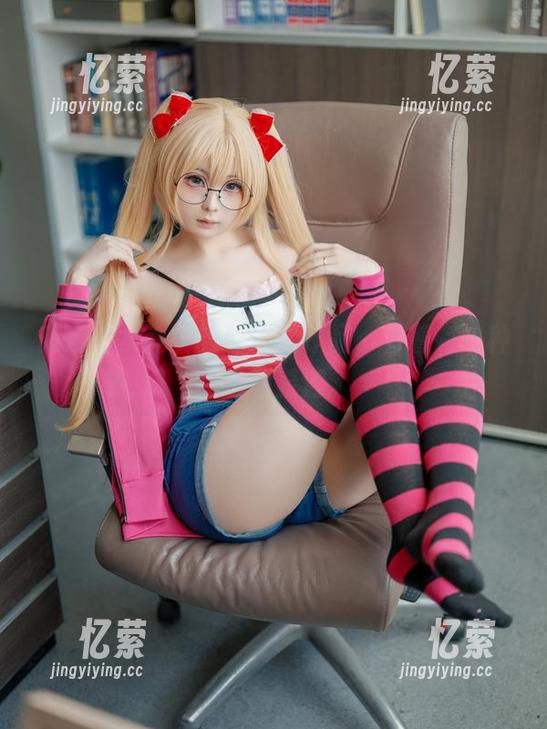 精选幼水铃衣的死库水作品，看着有一种莫名的羞涩。