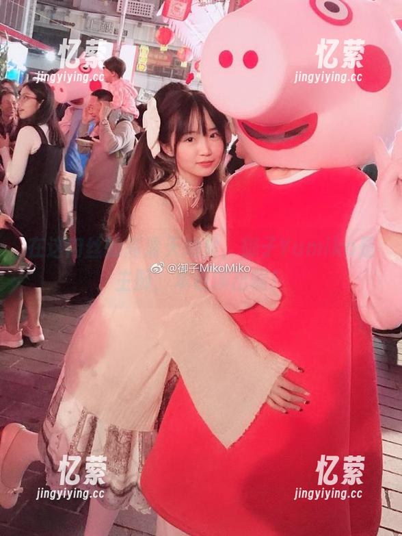 在这肉丝的高清天地里，御子Yumiko是主厨，本色演出啊！