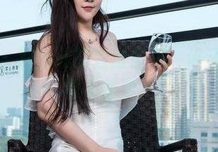 推女神 – 刘钰儿的白丝图包，谁还敢说日常不重要？