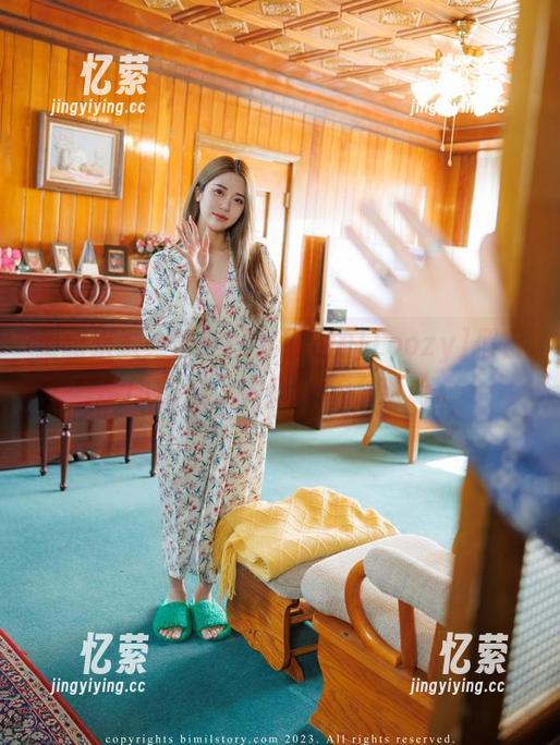 更新来啦！普美(bomi)的[Loozy]假日，COS成了大Party，哈哈。