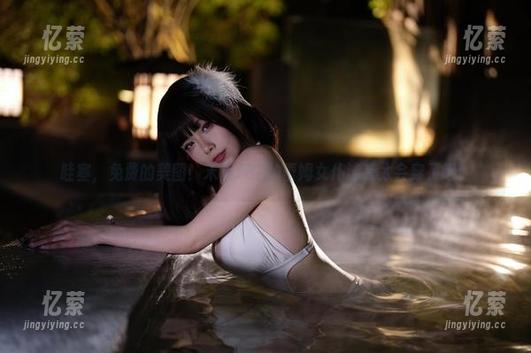 哇塞，免费的美图！末夜787的蕾姆女仆泳装太会穿了吧！