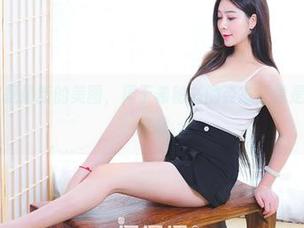 果团网 – 这是最新的美图，周于希秘书的姿态，像是一种无形的挑战