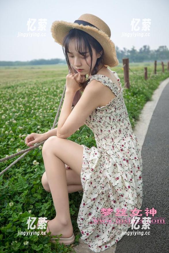 梦丝女神 - 免费图集，苏安希的优雅日子能让你多看几眼