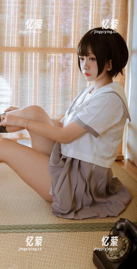 输出的不是毛衣，而是樱井小莜的无辜魅力，美到人心里去。