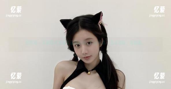 火龙果羊 微密圈 - 又等到火龙果羊更新新作,白丝写真...怎么说呢,有创意。