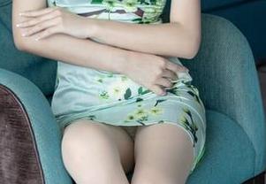 爱蜜社 – 想让手机屏幕跳舞？兜豆靓Youlina的肉丝壁纸来啦！