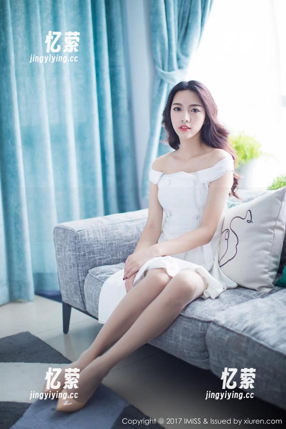 爱蜜社 - 图包快来！小丽莎萌萌哒的厨娘装扮，真让人想下厨嘛。