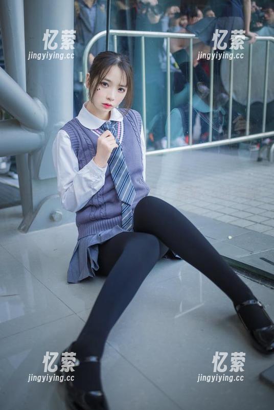 这会是我的新审美标准吗？疯猫ss的美脚真惊人！