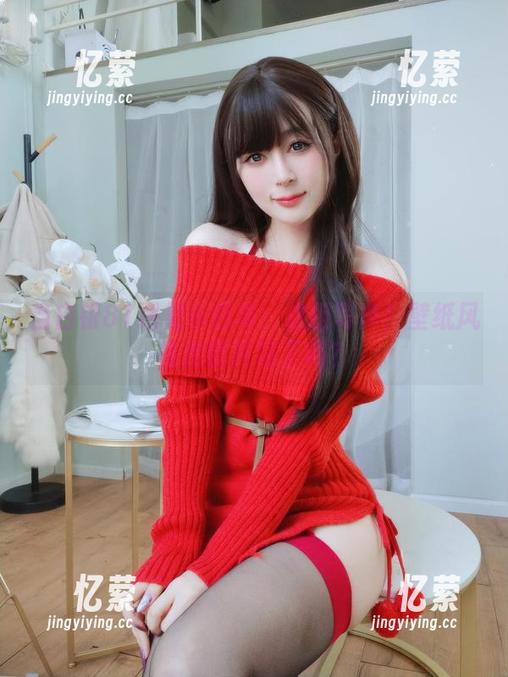 当白银81遇见小白羊：这组写真！壁纸风格走错片场了吗？
