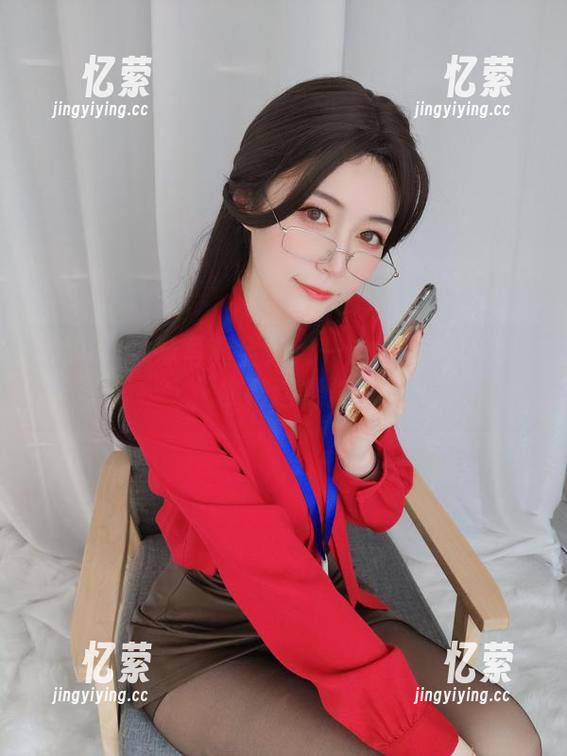 白银81 白银81学妹写真全集:一边学习一边出戏,你瞧这操作!