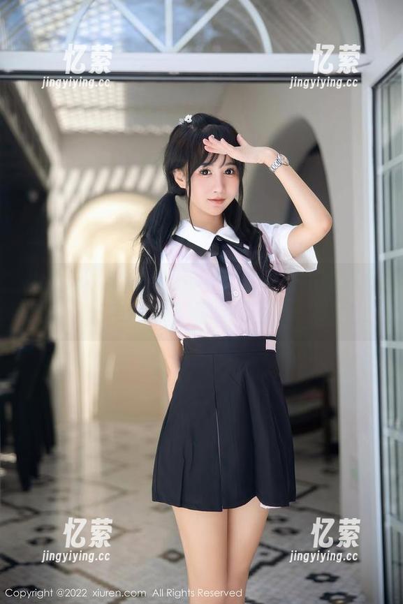 秀人网 - Nic妮可可天台精选——在这里，高空不再无聊