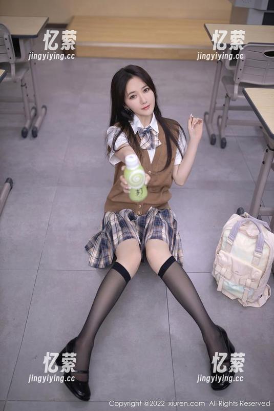 秀人网-糯美子Mini 秀人网 - 狂赞!糯美子Mini的写真像是从梦里掉下来的女神