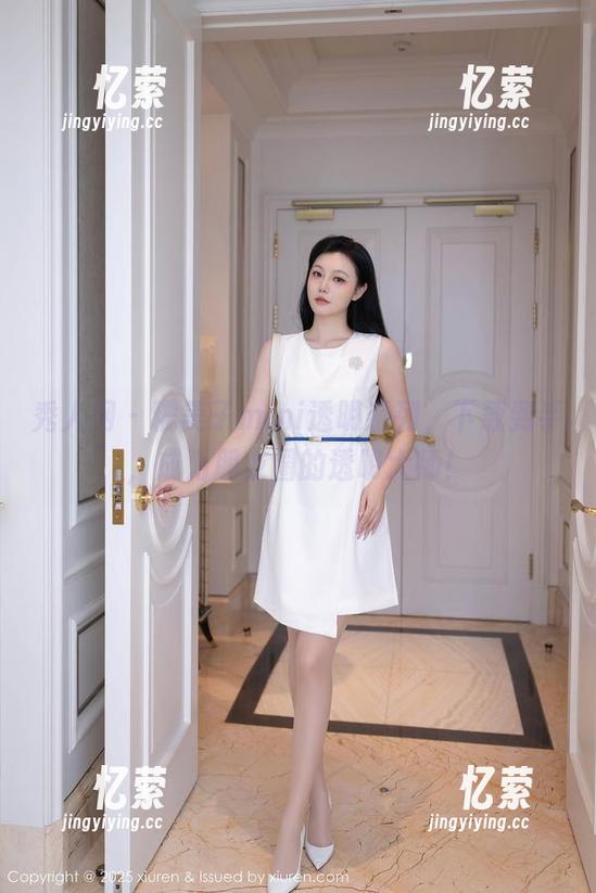 秀人网 - 糯美子mini透明系列，下载到手，成为朋友圈的透明大师！
