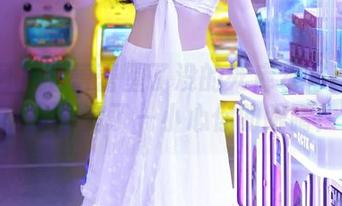 秀人网 – 看蕾蕾醒了没的死库水写真集吧，分享完了—小心你的眼睛！