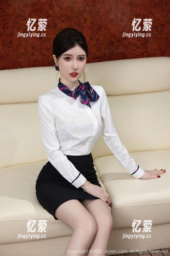 秀人网 - 带着点腻味的眼光，陈怡曼的女孩写真