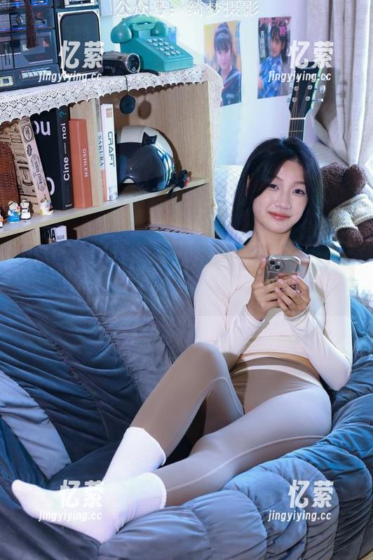 绮梦摄影 - 呃...其实月月的红裙图包值得观看，但你会不会一骂再骂？