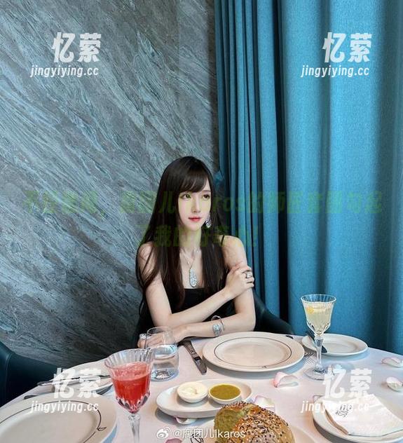 不经意间，腐团儿Ikaros的师匠套图勾起了我的好奇心！