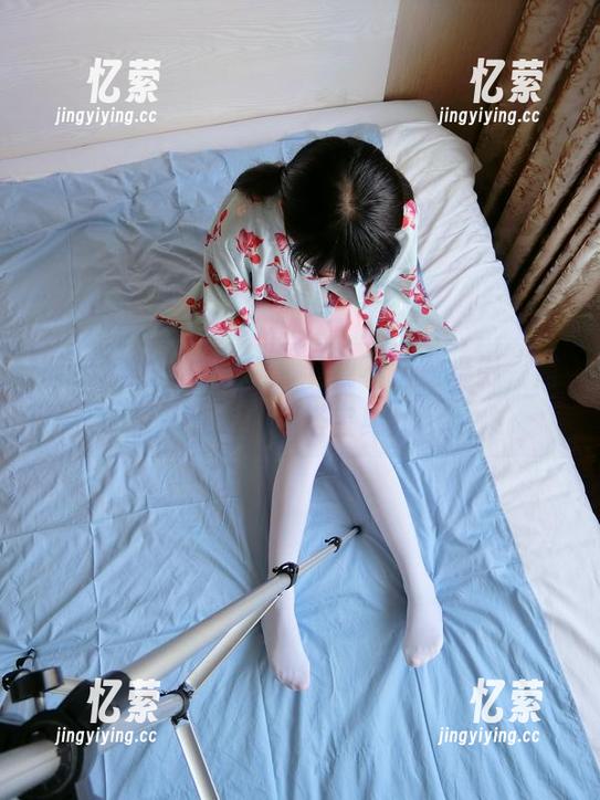 西尔酱的蓝白围裙，下载不止是摄影，简直是个穿搭宝典！