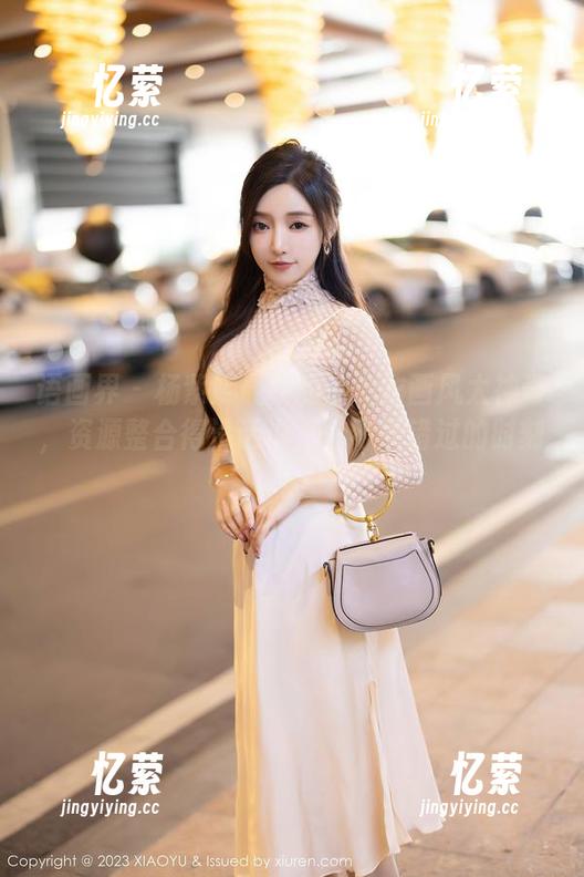 语画界 – 杨紫嫣最新的连体衣画风太神奇，资源整合得没话说，你不能错过的时刻！