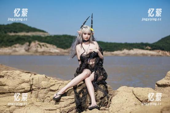 眼前一亮的图包！阿雪雪在狂赌之渊，难道制服里也藏了好牌？