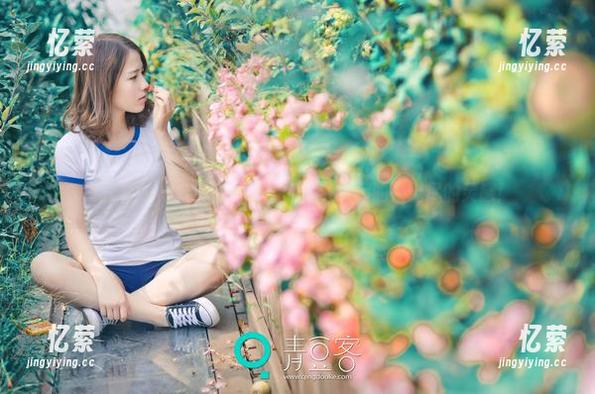 青豆客 - 集合啦！谭晓彤的吊带深藏的是无尽的灵感！