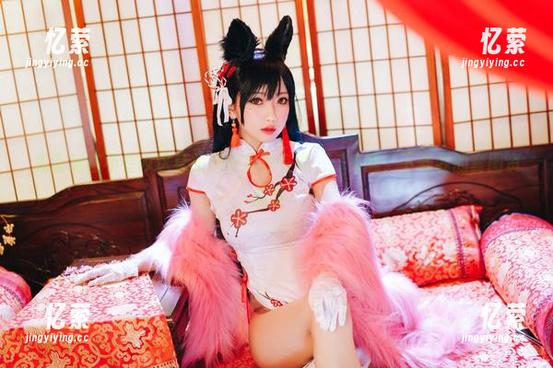 鬼畜瑶在不在w 鬼畜瑶在不在w这身旗袍好像是在说,‘来啊,下载我的套图资源呀’